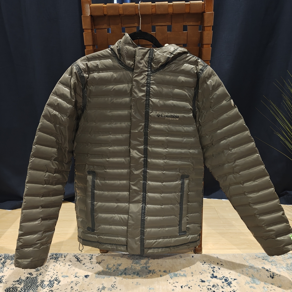 Columbia Titanium OutDry Ex Lightweight Hooded Puffer Jacket, Small